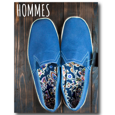 Chaussures pour hommes vendues aux Saintes-Maries-de-la-Mer 